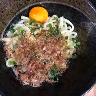 おかかたっぷり釜玉うどん(^^)